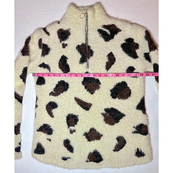 ENTRO Animal Print Fuzzy 1/4 Zip Up Sweater Size L (Bx 18) - Picture 7 of 9